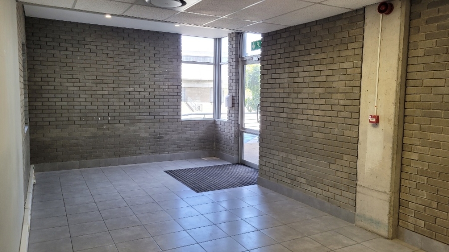 To Let Commercial Property for Rent in Montague Gardens Western Cape